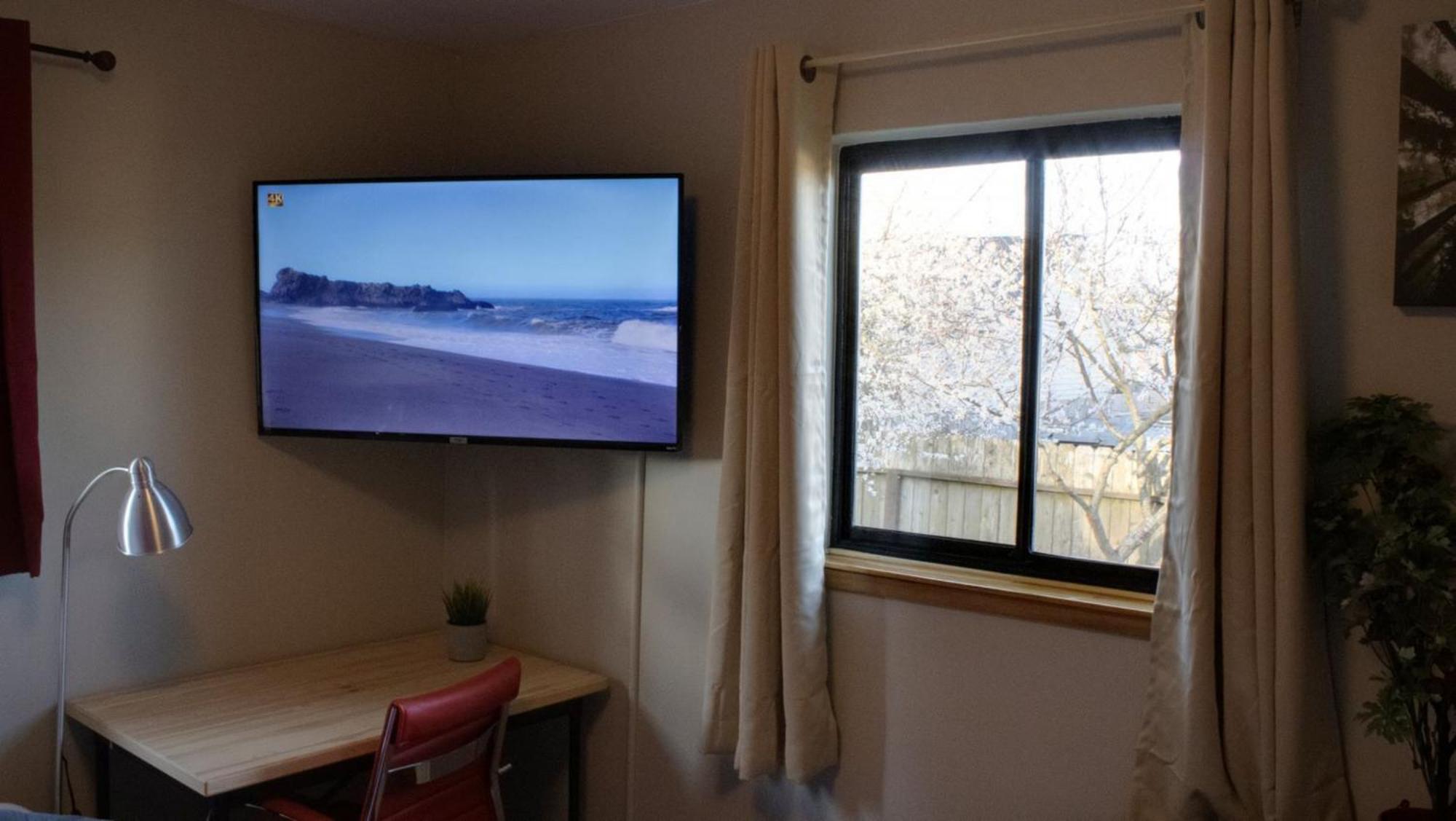 Private Home - Playground, Jumping Mat, Bbq, Darts, Firepit, Gazebo, 4 Smart Tvs, White Cotton Bedding, - The Redwood Cul-De Sac Beach Retreat Crescent City Luaran gambar