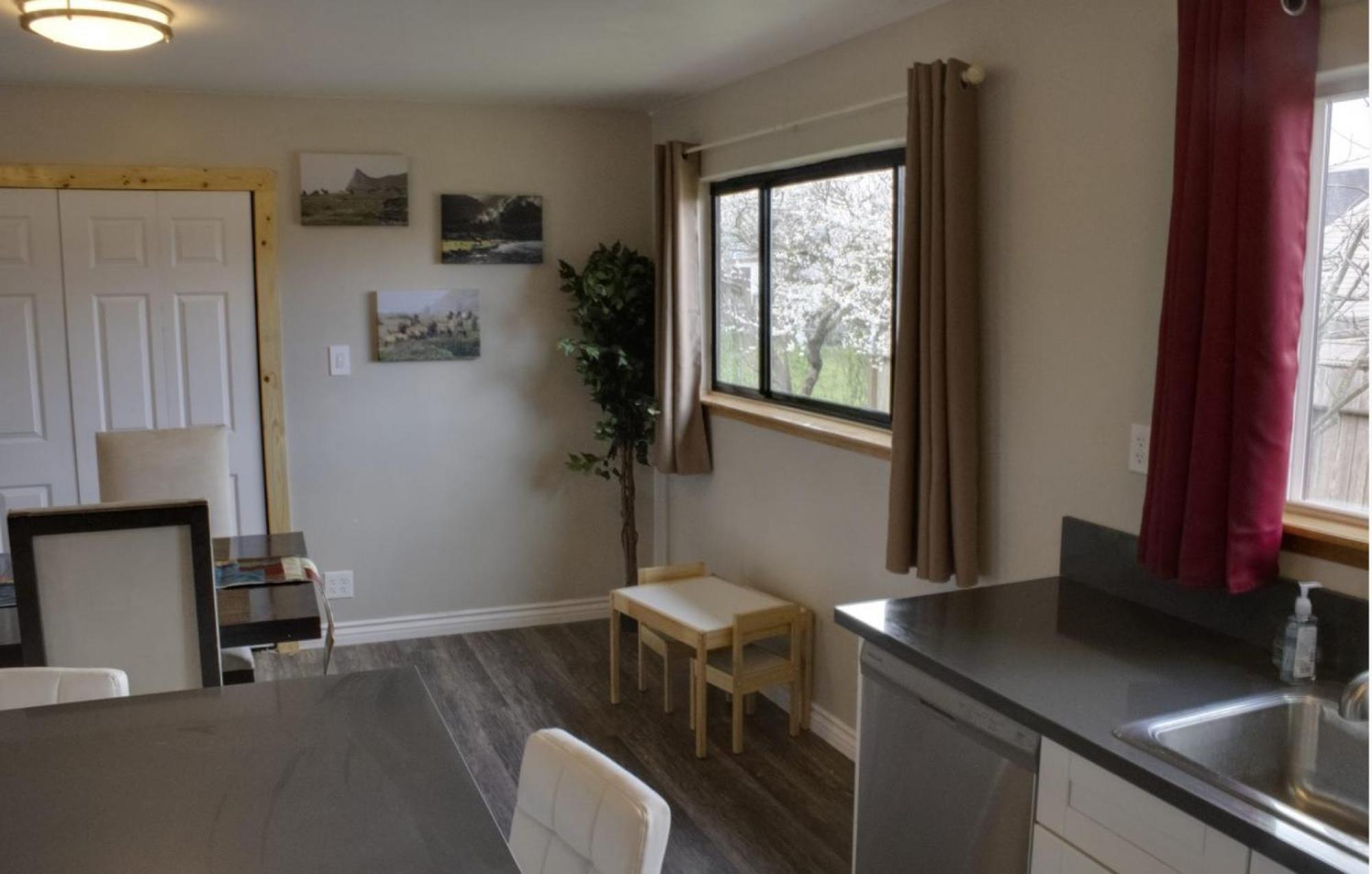 Private Home - Playground, Jumping Mat, Bbq, Darts, Firepit, Gazebo, 4 Smart Tvs, White Cotton Bedding, - The Redwood Cul-De Sac Beach Retreat Crescent City Luaran gambar